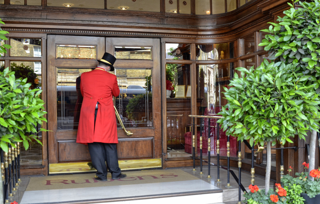 London Hotel Porter